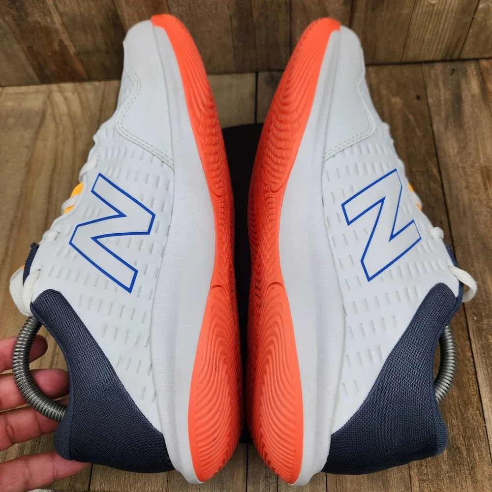 New Balance 696v4 Mens size 9 EE Wide Pickleball Tennis Shoes MCH696L4